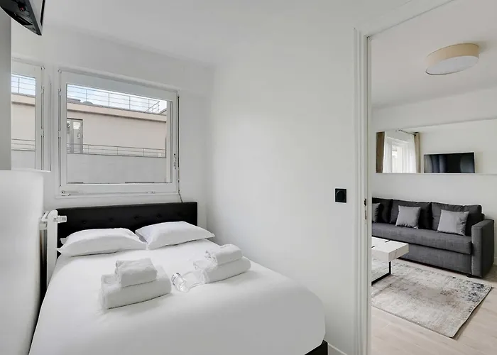Charming Near Trocadero - Mobility Lease شقة